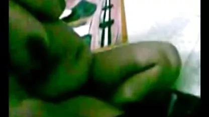 ટેક્સી ડ્રાઇવરએ પેસેન્જરને blowjob બનાવવા, તેના મોં સામે તેના મોં આગળ ફેંકી દેવાનો નિર્ણય કર્યો