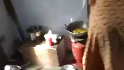 ગરમ આર્મેનિયન વાળ અને pussy બગલ બંધ બતાવ્યું