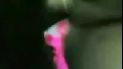 રશિયન શ્વેત કોઈ કોન્ડોમ વિના અજાણ્યા સાથે fucks, તમે ફોન પર પોતાને મારવા માટે પરવાનગી આપે છે