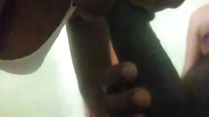 કેમેરા પર એક યુવાન દંપતિ કમર. Slut એક ખેડૂત seduced અને પોતાને એક સો ટકા આપ્યો